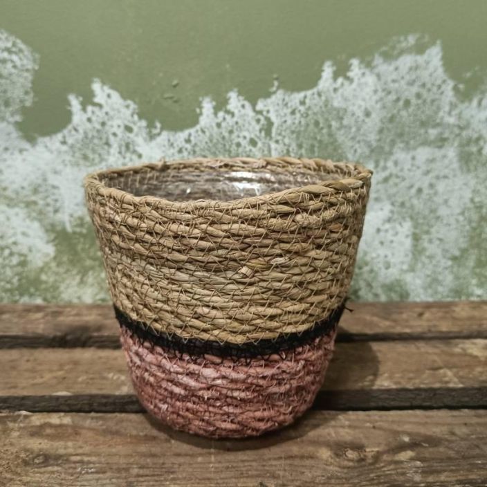 JUUTTIRUUKKU, Dekker Decoration punainen 9 cm Sisalta muovitettu suojaruukku.