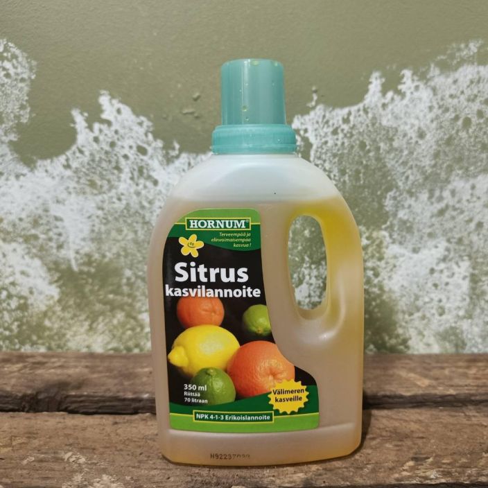 Hornum Sitruskasvilannoite 350ml. Hornum Sitruskasvilannoite 350ml.