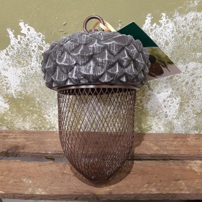 Esschert Design Linnunruokateline Tammenterhoa muistuttava linnunruoka-automaatti.